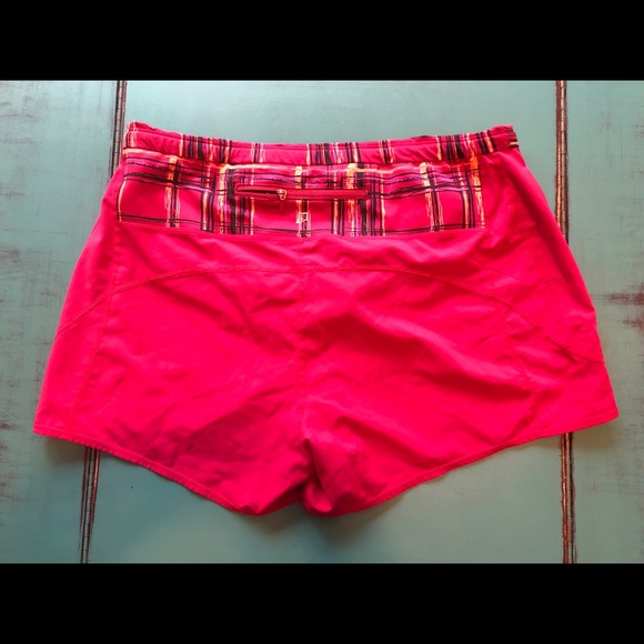 Running shorts - Picture 3 of 6